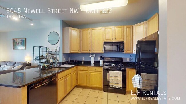 Foto del edificio - 8045 Newell St