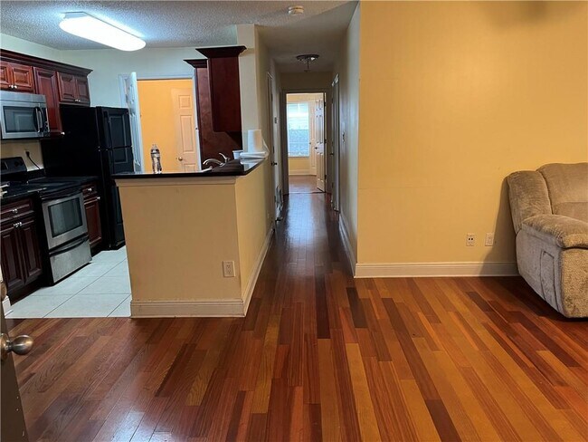 Foto del edificio - 6111 Santa Fe Pkwy