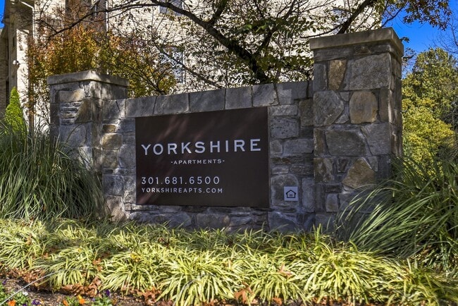 Building Photo - Yorkshire Apartments