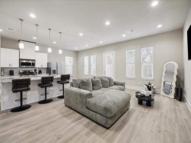 Building Photo - 2329 Paul Quinn St