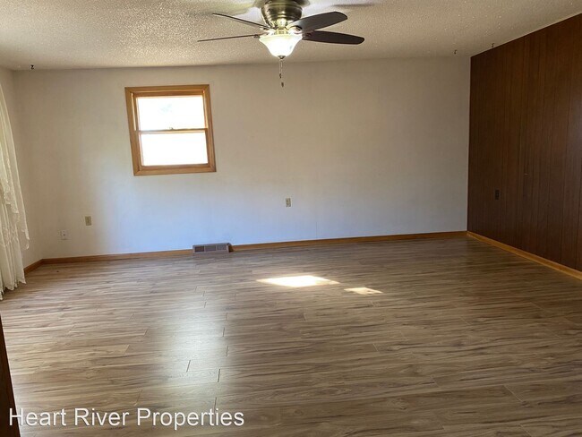 Building Photo - 2 br, 1 bath House - 431 Manning Ave