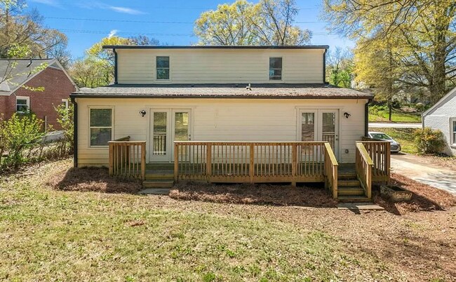 Foto del edificio - 2892 Glenwood Ave SE