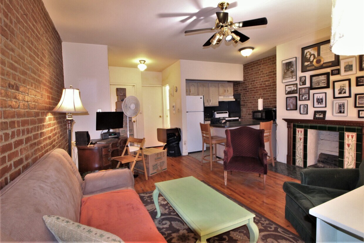 Primary Photo - 42 W 85th St