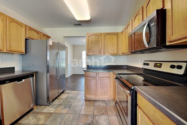 Building Photo - 121 Mockernut Dr