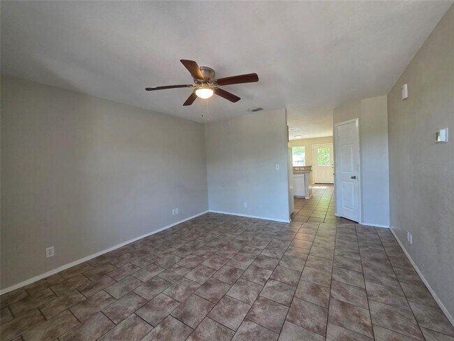Foto del edificio - 2200 Katy Ln