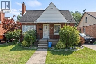 Building Photo - 852 Buckingham Rd