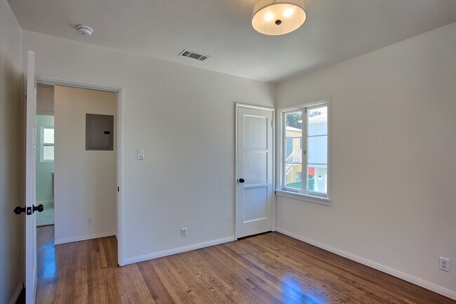Bedroom 2 - 4443 Verdugo Rd
