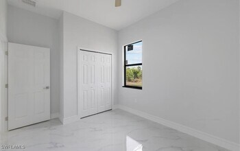 Building Photo - 3913 4th St SW