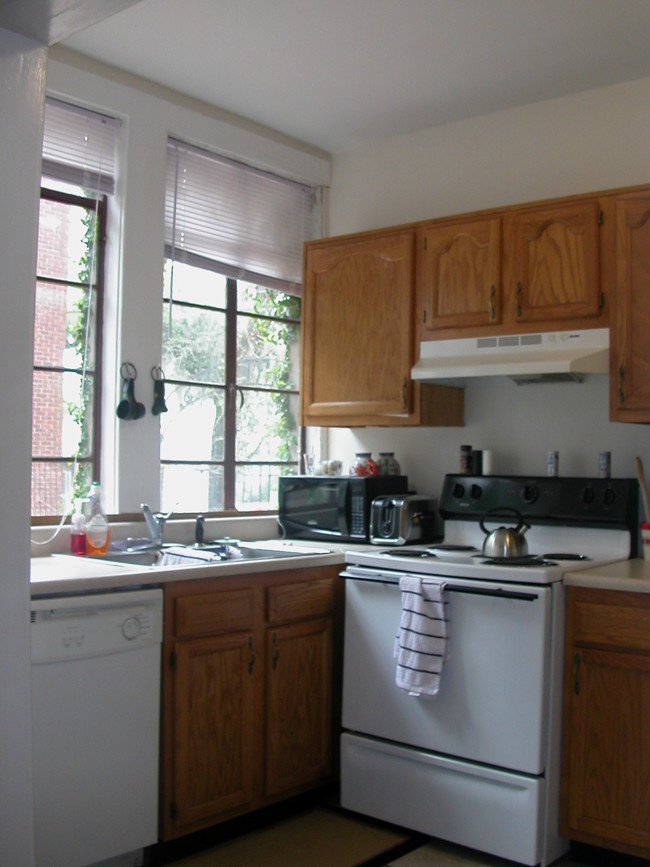 Building Photo - 1712 Abercorn St