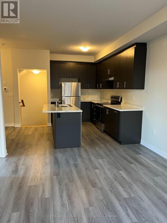 Building Photo - 40 Zinfandel Dr