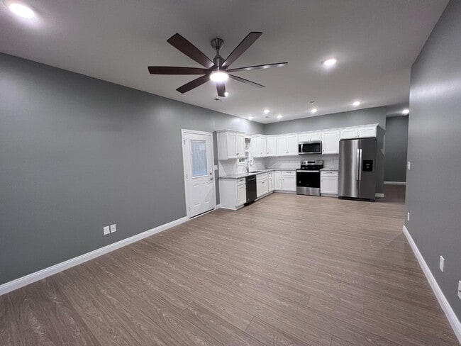 Foto del edificio - 235 Guthrie Dr