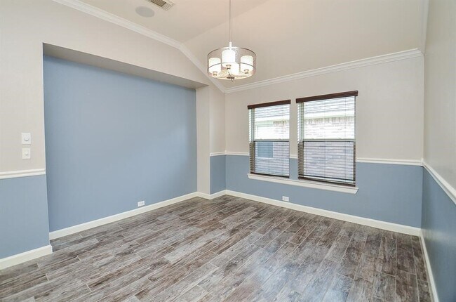 Foto del edificio - 4006 Autumn Pines Trail