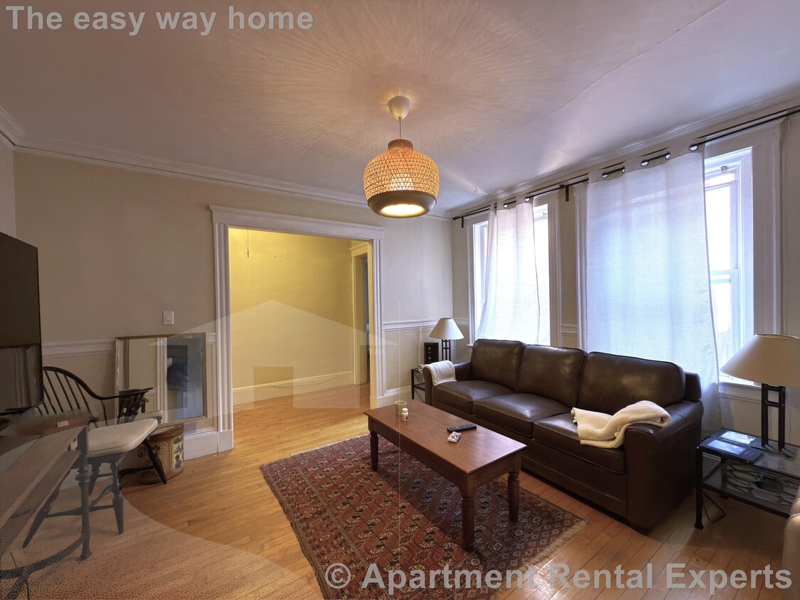 Photo - 8 Craigie Cir
