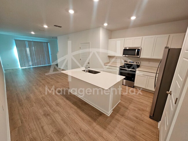 Building Photo - 5914 Ortega Lk Dr