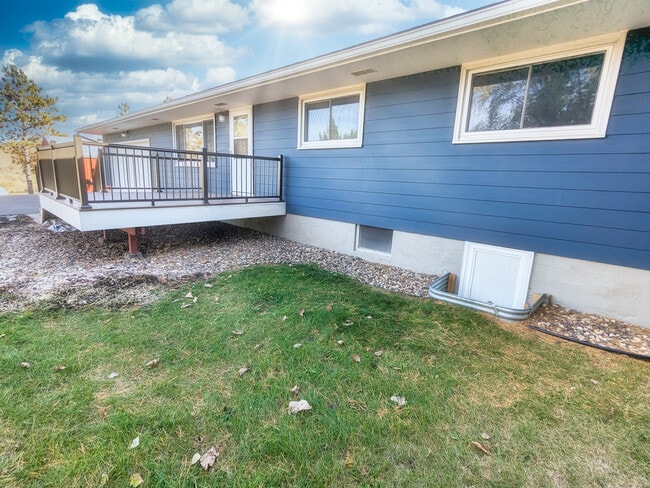 Building Photo - 771 McCutcheon Rd