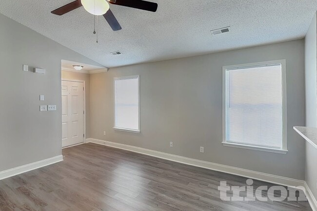 Foto del edificio - 11608 Stewarts Crossing Dr