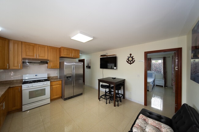 Foto del edificio - 617 7th Ave