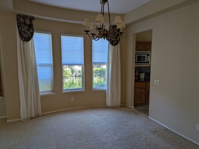 Foto del edificio - Scripps-Poway Crown Collection
