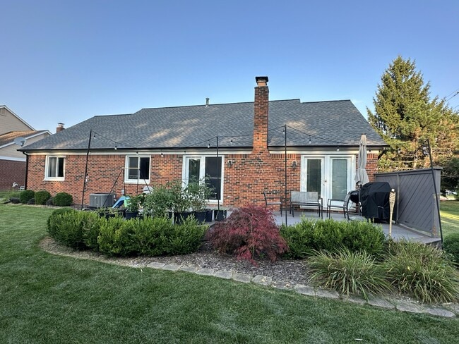 Building Photo - 5017 Saffron Dr