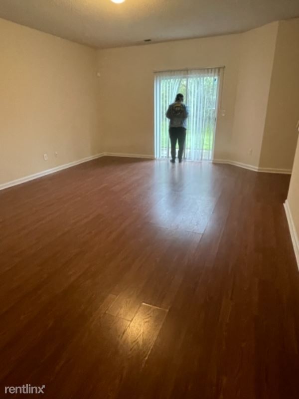 Building Photo - 2837 Laurel Ridge Cir