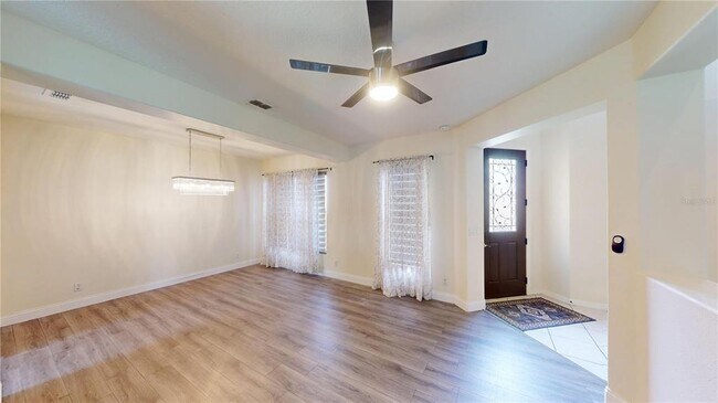 Building Photo - 3044 Camino Real Dr S