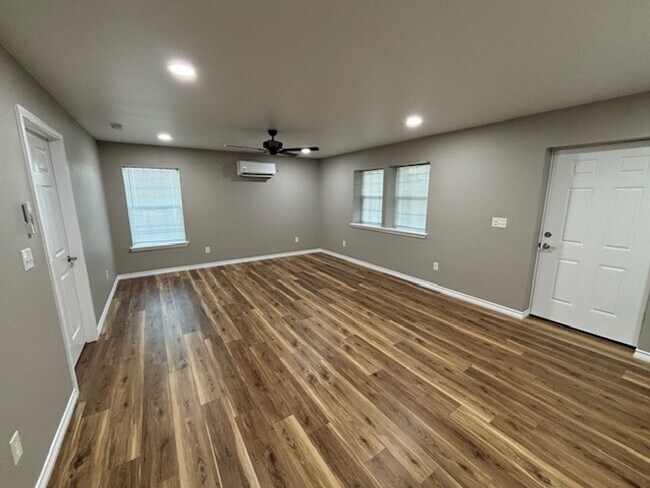 Building Photo - 4740 Tin Top Rd