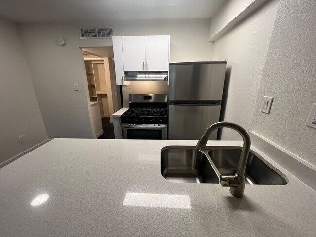 Interior Photo - The Loreto Apartments