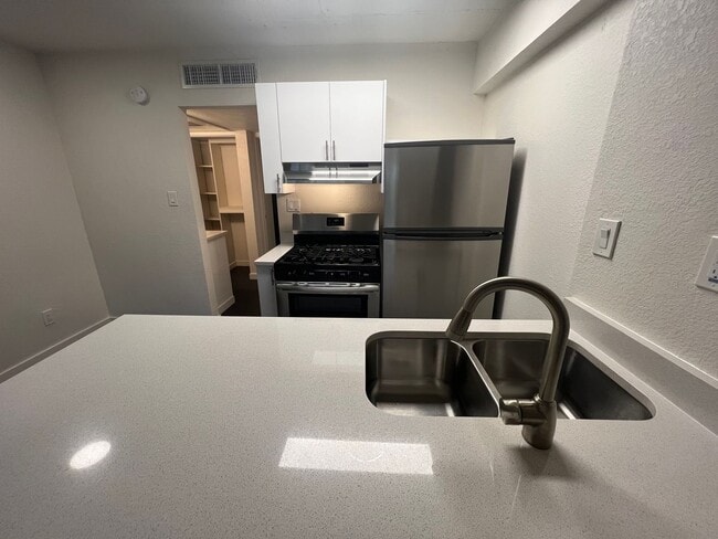 Interior Photo - The Loreto Apartments