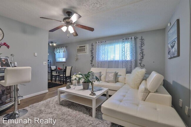 Building Photo - 5453 Camelot Dr