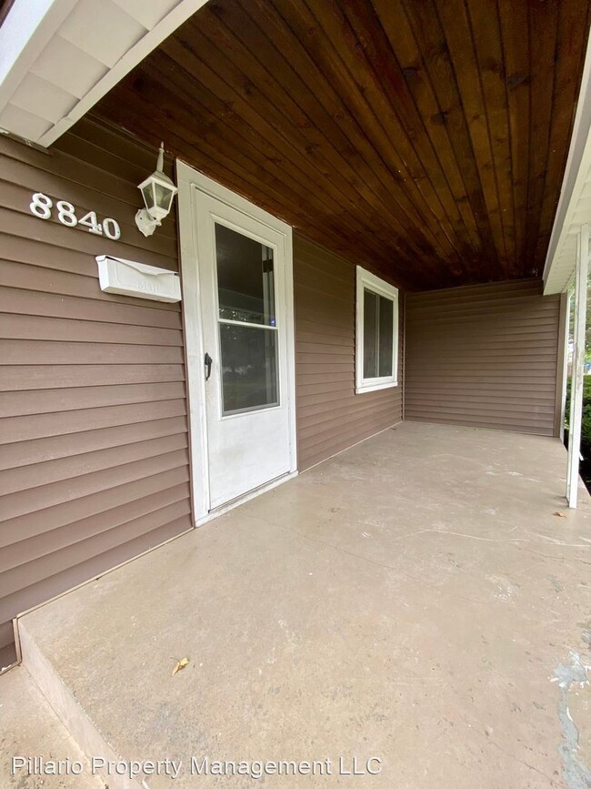 Foto del edificio - 2 br, 1 bath House - 8840 E New York St