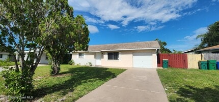 Building Photo - 135 S Suzanne Ct