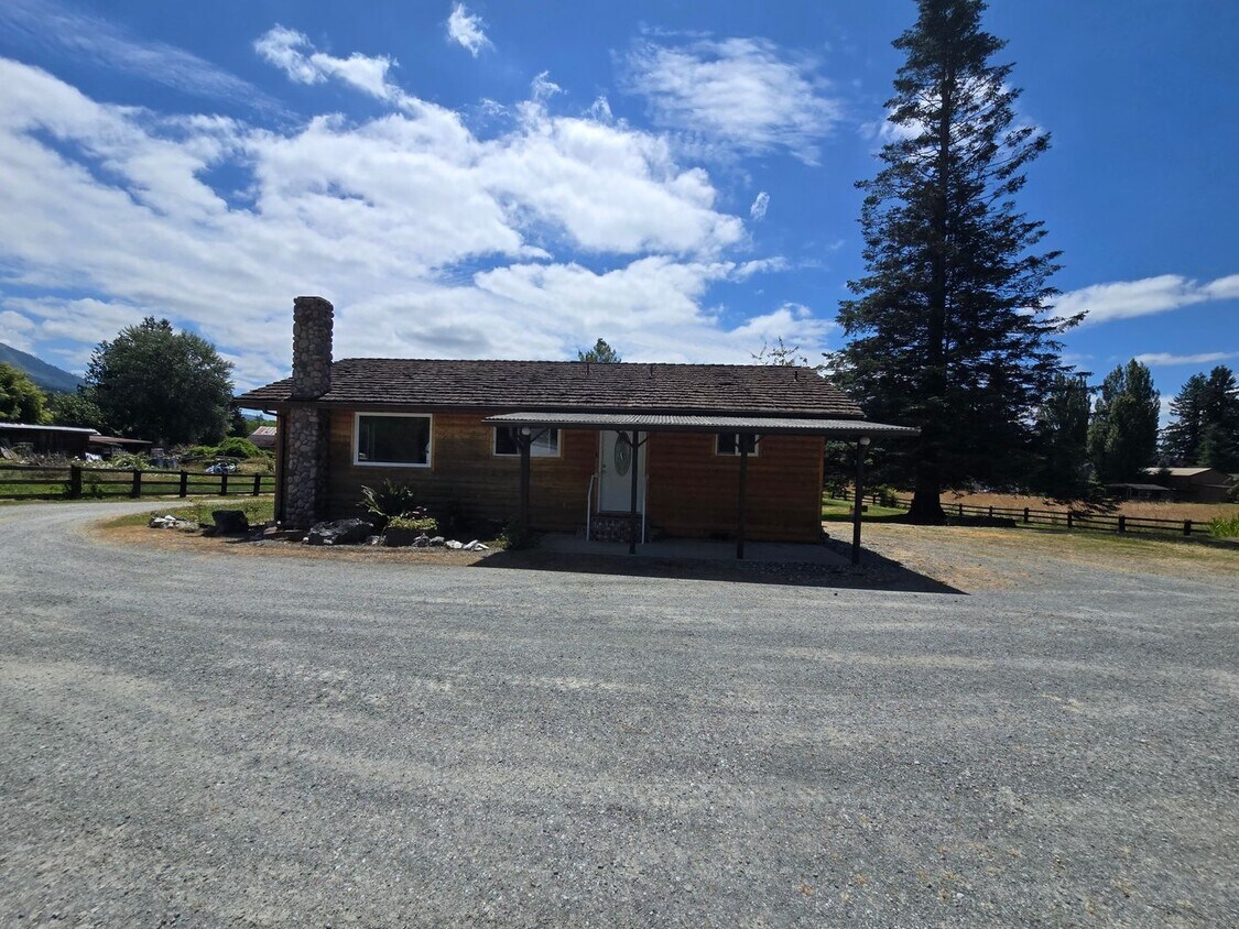 Foto principal - 2 Plus bedroom, 1 Bathroom House in Sedro ...