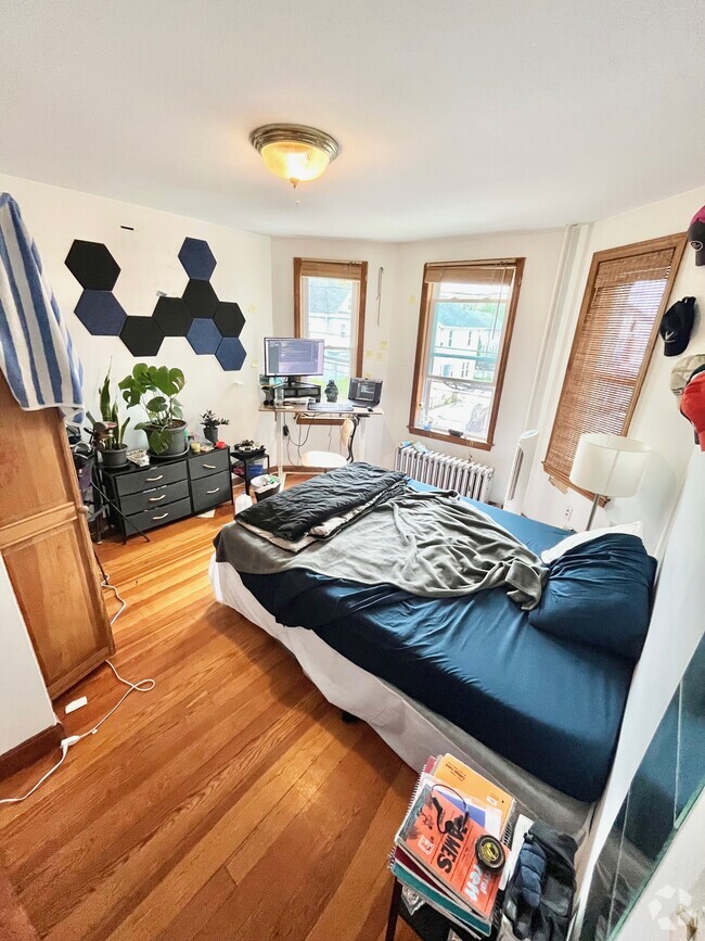 Building Photo - 45 Litchfield St