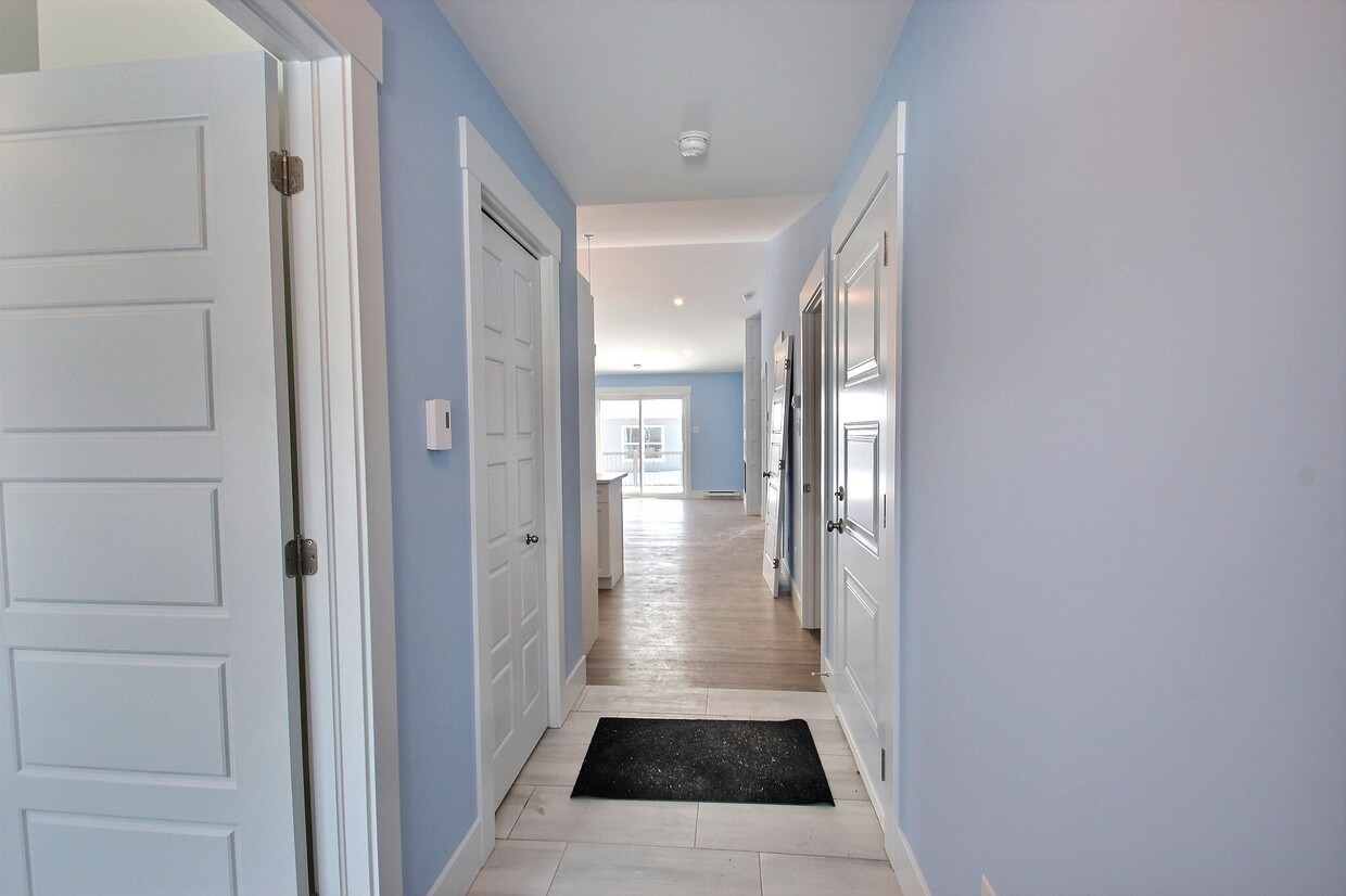 Primary Photo - 396 Glengrove Rd