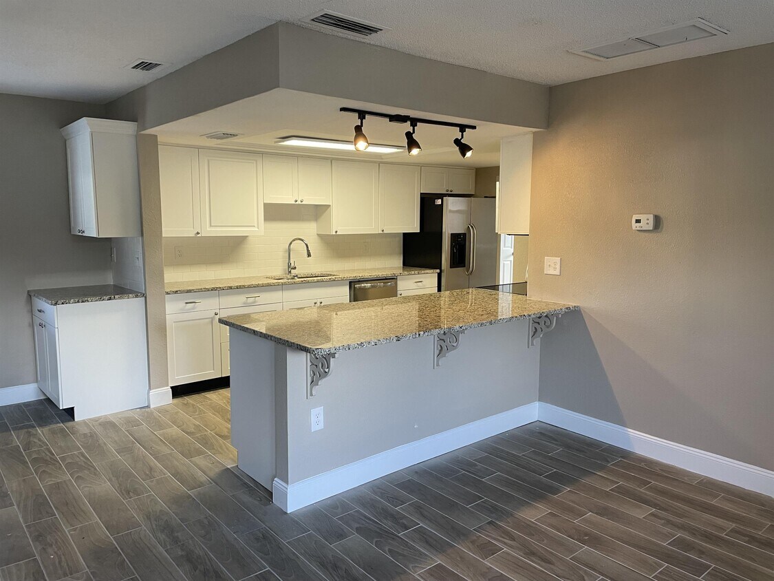 Foto principal - 10551 113th St N
