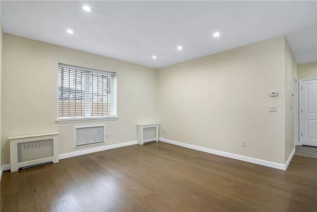 Building Photo - Modern  1 Bedroom 1 Bathroom