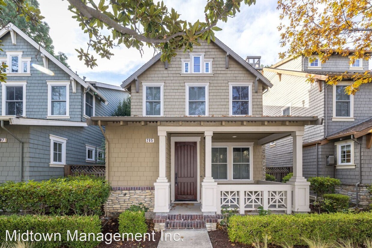 Primary Photo - 4 br, 3.5 bath House - 205 Pearl Ln