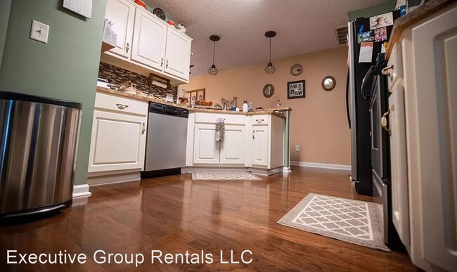 Building Photo - 3 br, 2 bath House - 1020 Sugar Mill Drive