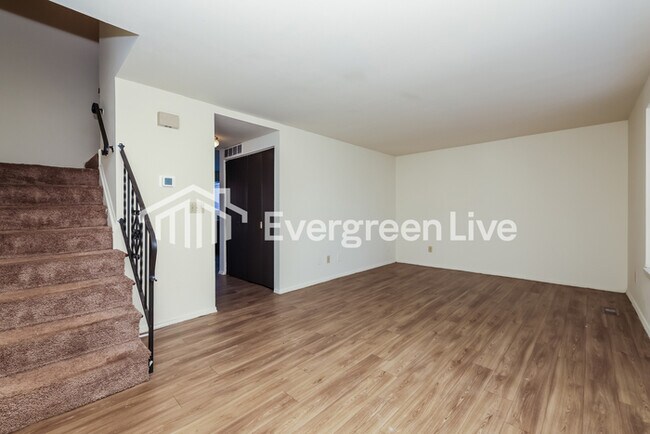 Foto del edificio - Coming Soon!