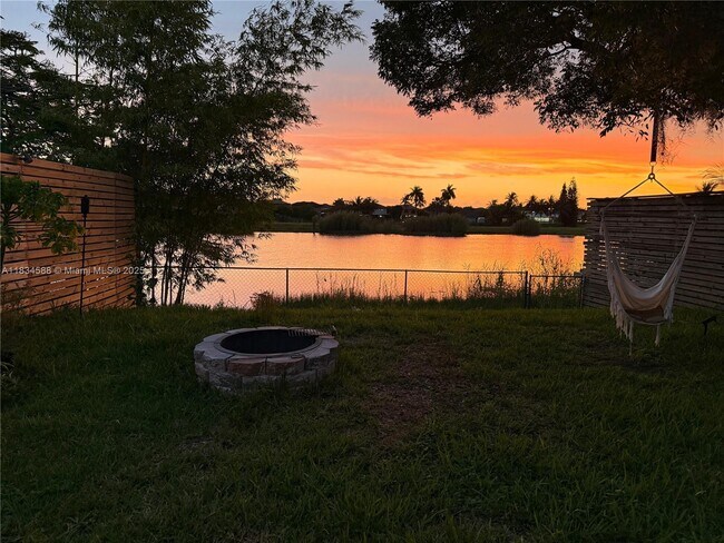 Foto del edificio - 16262 SW 139th Ct