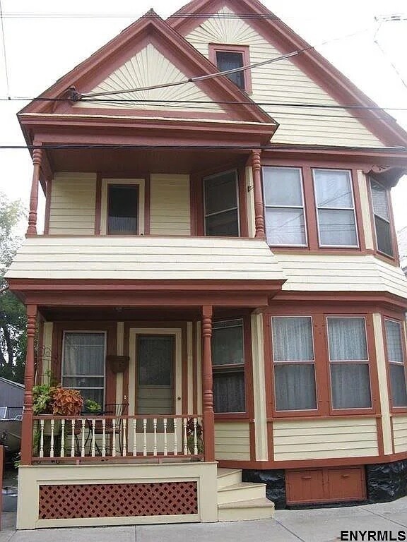 Primary Photo - 24 Ingersoll Ave