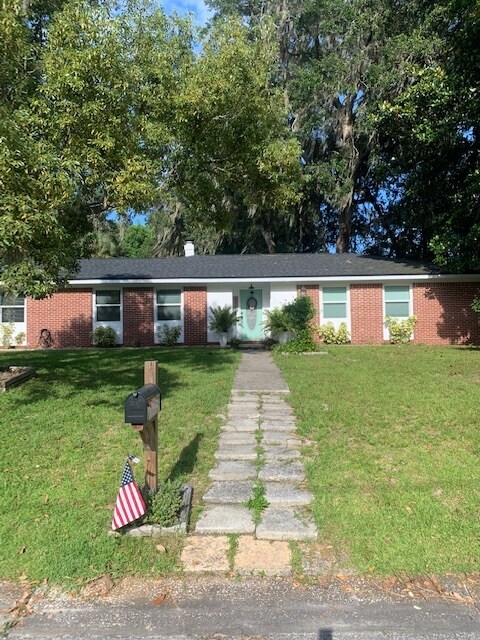Primary Photo - 646 Palm Dr