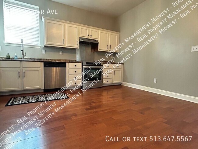 Foto del edificio - 1307 Cedar Ave