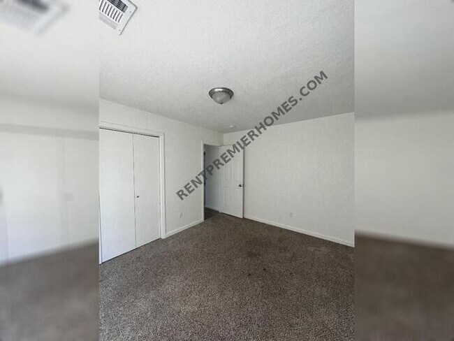 Foto del edificio - 629 NW 114th St