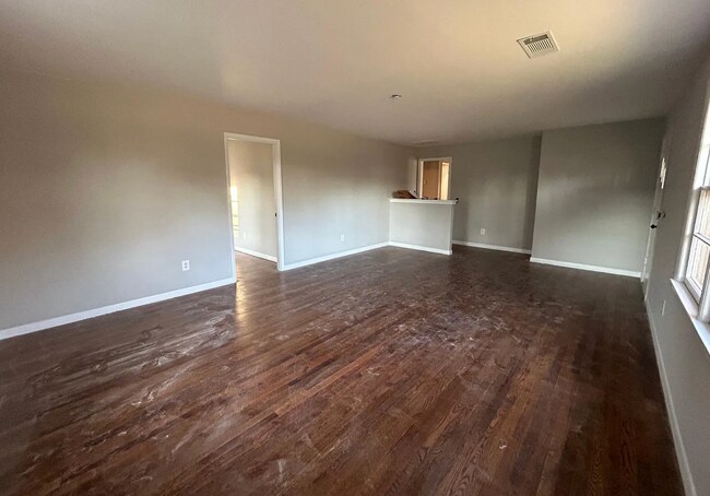 Foto del edificio - 1021 Old Bishop Rd