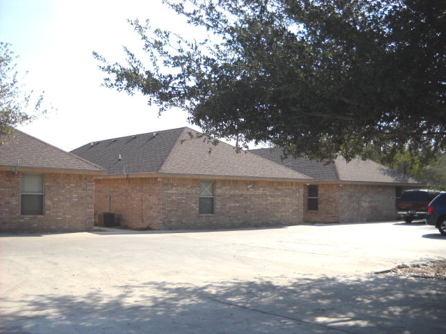 Building Photo - 322 Main Ave