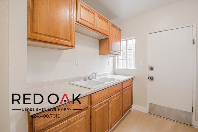 Foto del edificio - 638 E 82nd St