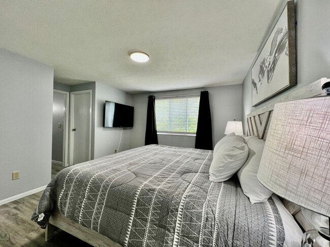 Foto del edificio - 6631 Pin Oak Ct