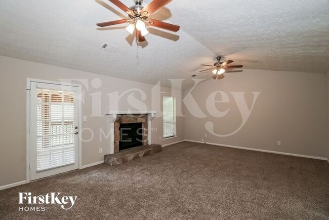 Building Photo - 388 Fire Fly Dr