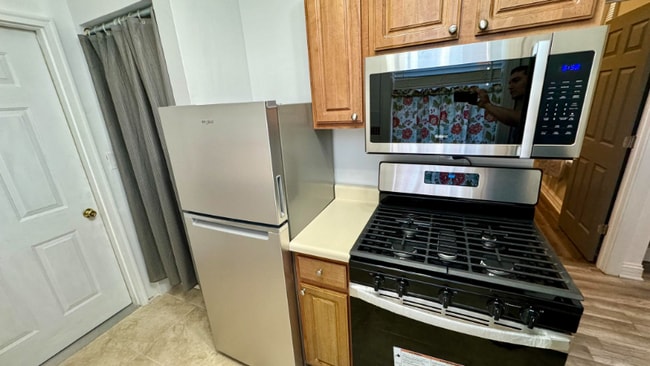 Photo - 1254 N Bosworth Ave Apartment